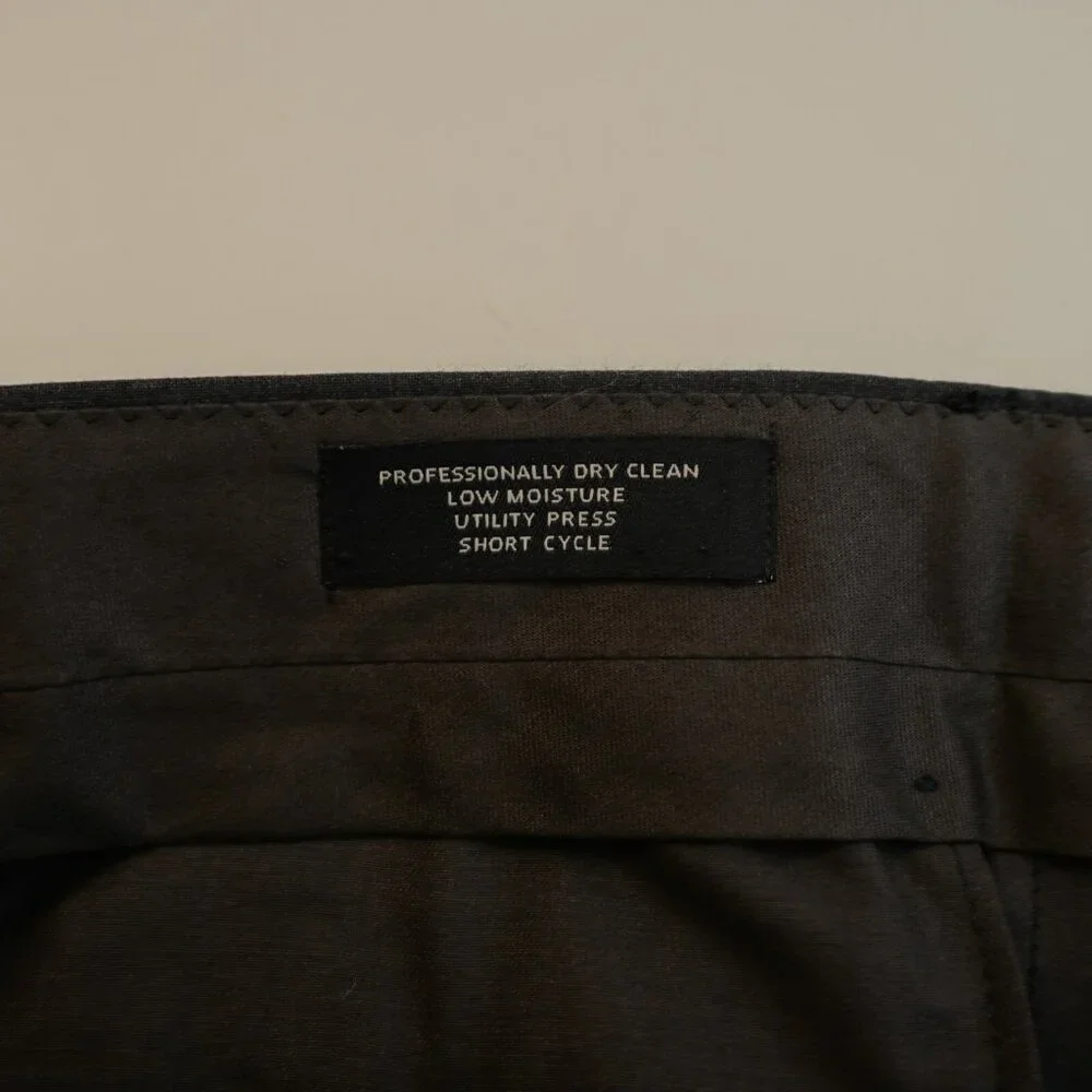 Jos A Bank Gray Wool Dress Pants Trousers 36 / 26.5 Short Mid Rise Pleated Cuffe
